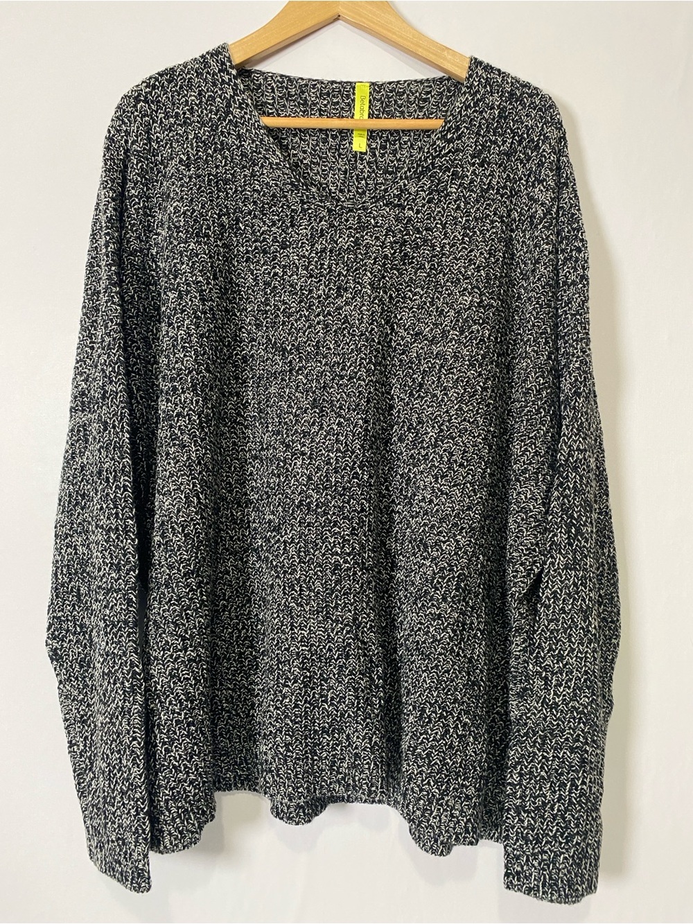 Betabrand Black & White Marled V-Neck Pullover Sweater Chunky Knit Wool blend L